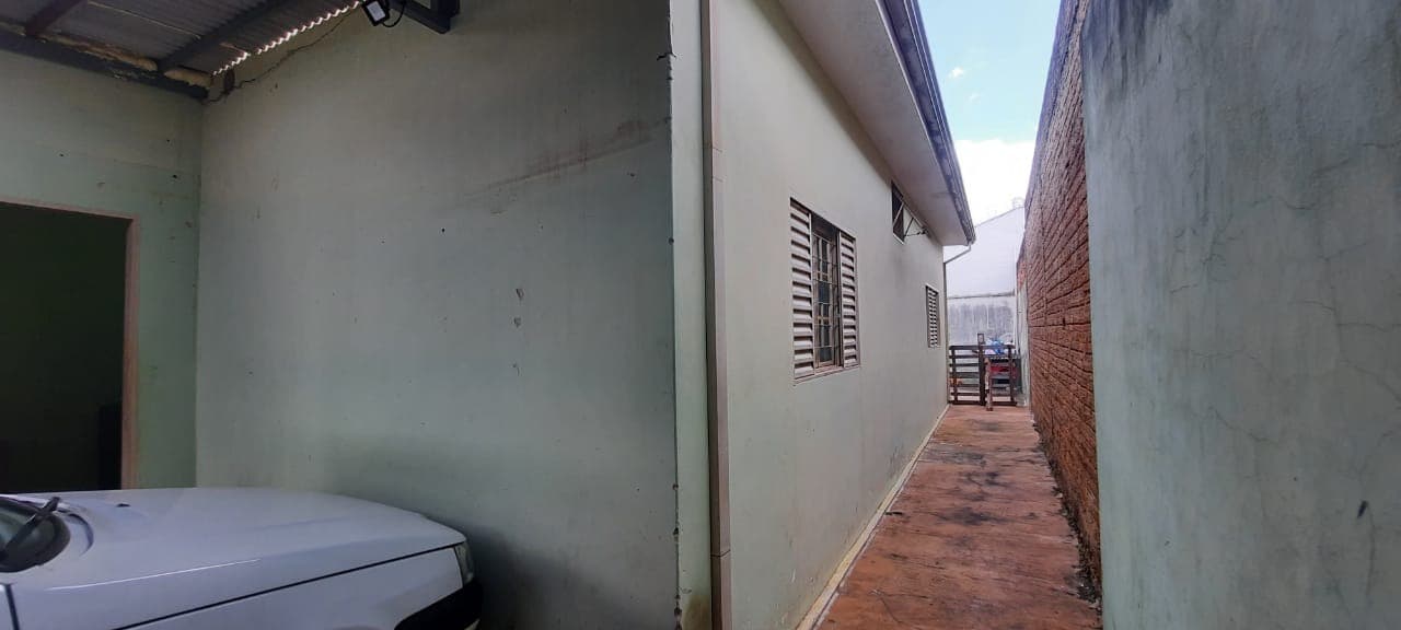 Casa à venda em Franca-SP: 2 quartos, 2 banheiros, 2 vagas de garagem, 85,60 m² no Jardim Cambuí!